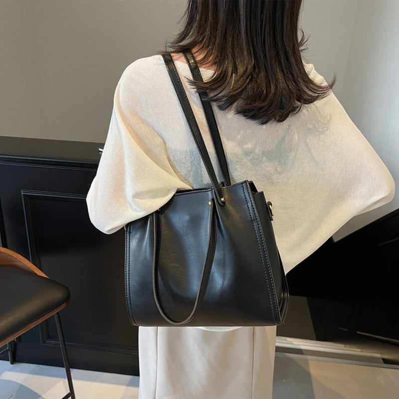 🔥 50% OFF🔥Elegant Vintage Large Capacity Adjustable Shoulder Bag