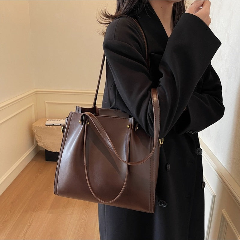 🔥 50% OFF🔥Elegant Vintage Large Capacity Adjustable Shoulder Bag