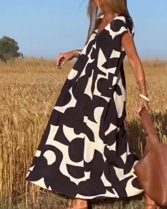 🔥Big price reduction!🔥V-Neck Print Dress