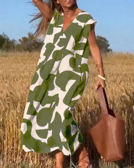 🔥Big price reduction!🔥V-Neck Print Dress