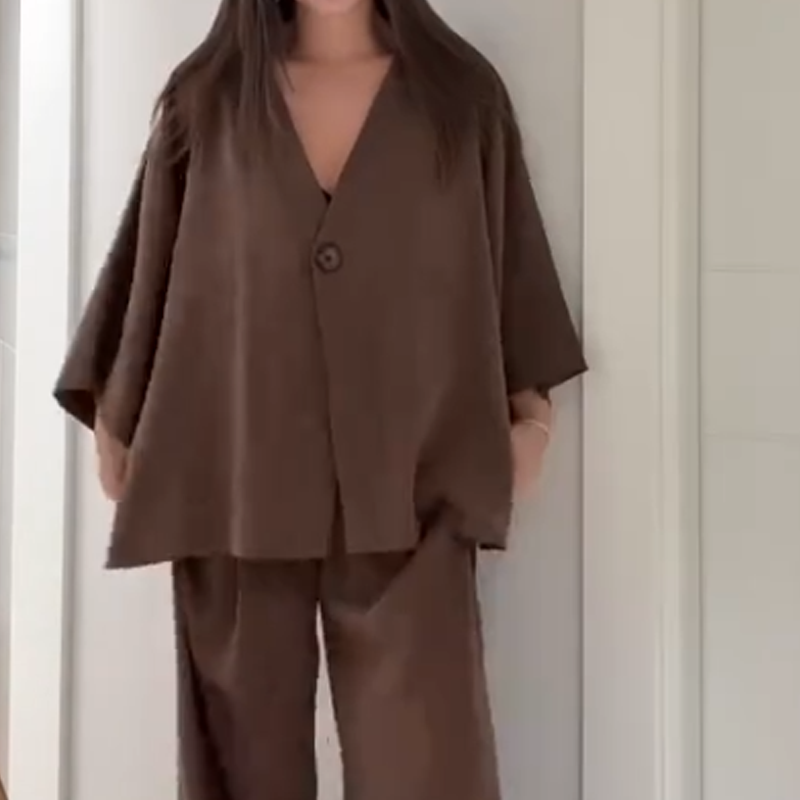💗Summer Specials✨Women's Elegance V-Neck Top & Wide-Leg Pants Set