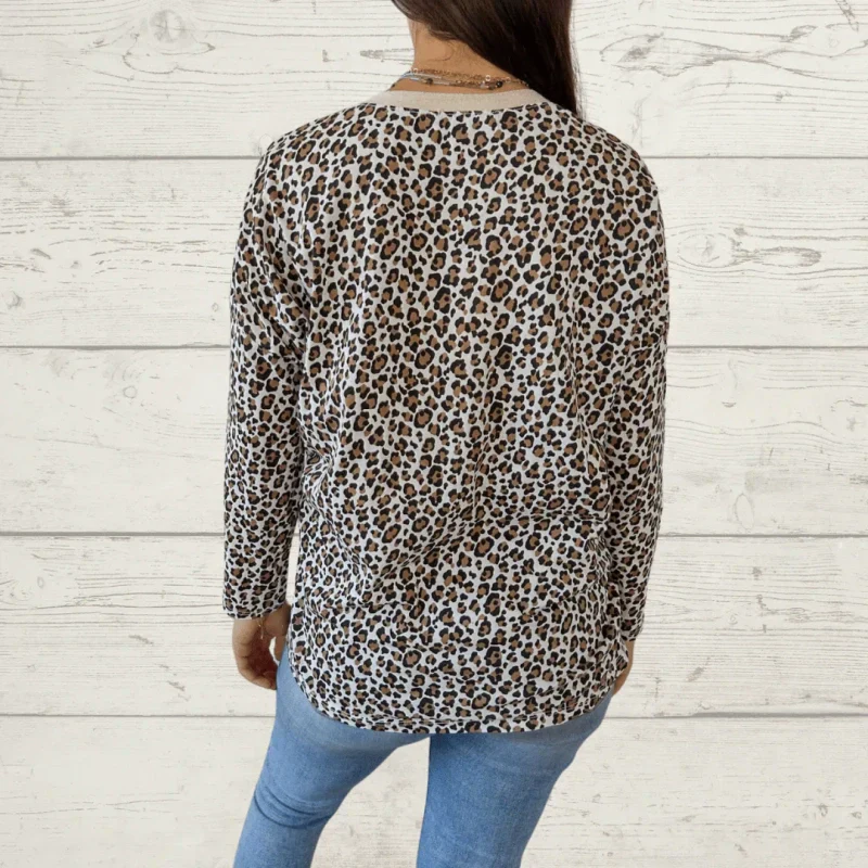🔥Summer Sale-50% OFF🔥Stylish V-Neck Leopard Print Long Sleeve Top